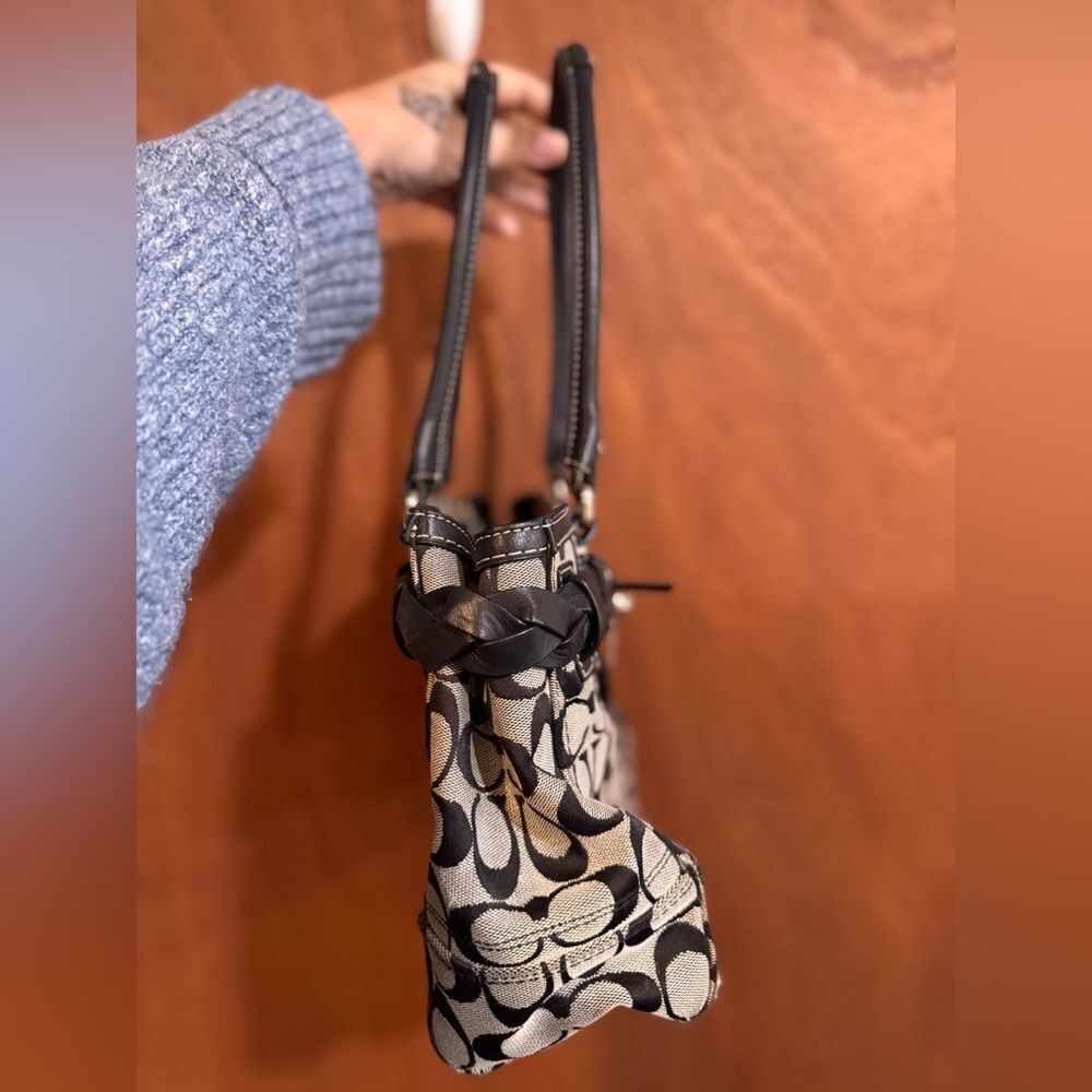 Coach Signature Hampton Black Handbag Tote - Picture 10 of 16